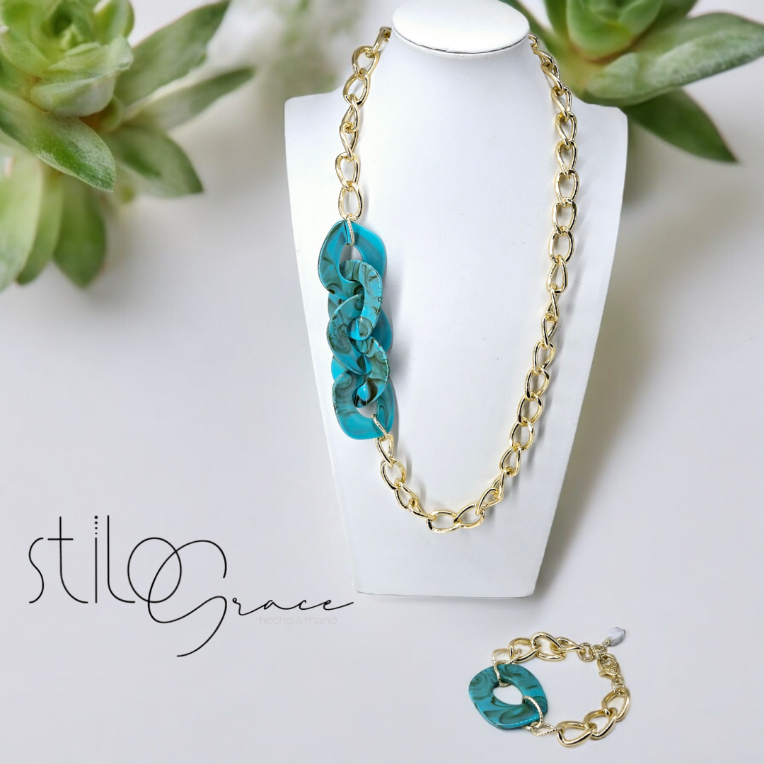 Conjunto Collar y Pulsera en Acrílico Turquesa y Aluminio Dorado (Turquoise Acrylic and Gold Aluminum Necklace and Bracelet Set)