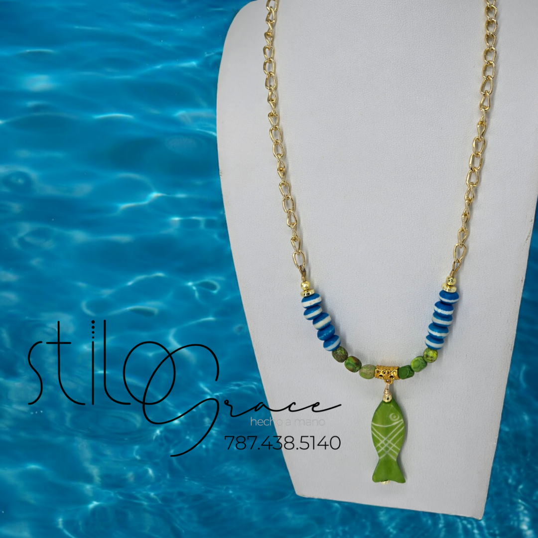 "Collar en hueso Guppy" "Bone necklace Guppy"