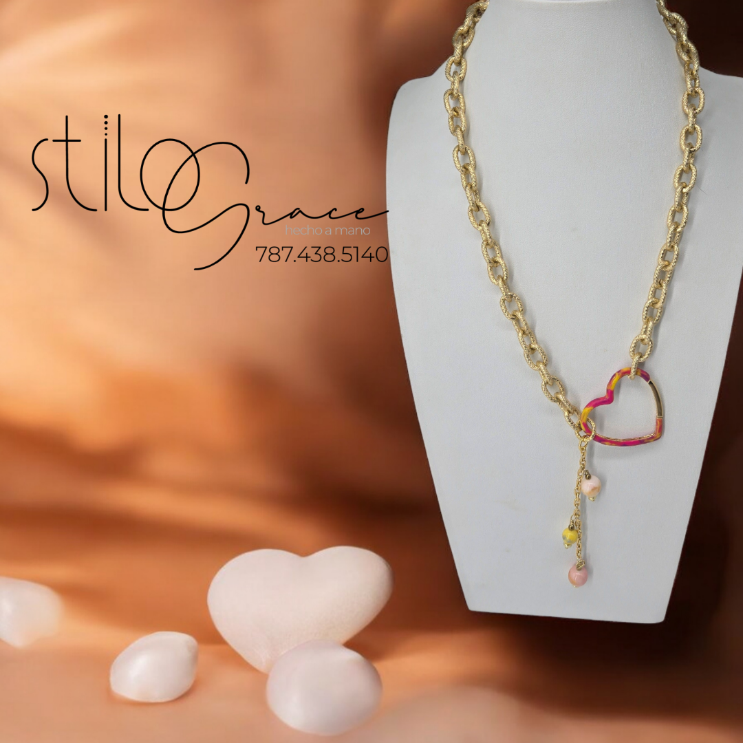 "Collar con corazón y jades Dayami" "Heart and jade necklace Dayami"
