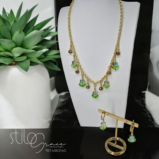 "Set de collar y pantallas de flores Dalitza" "Flower necklace and earrings set Dalitza"