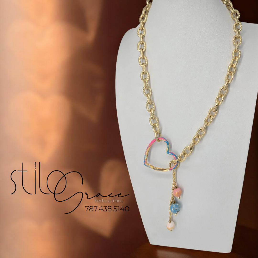 "Collar con corazón y jades Dayami" "Heart and jade necklace Dayami"