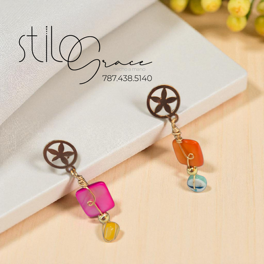 "Pantallas en nácar Carmiña"            "Carmiña's mother-of-pearl earrings"