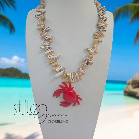 "Collar de shell con cangrejo Shirley"   "Shell chip necklace with crab Shirley"